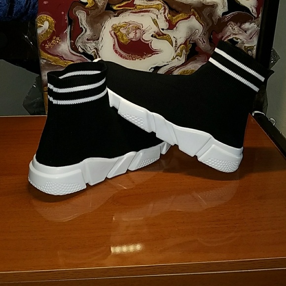 Womens "Tyga" Ultra Lightweight High Sock Sneakers - Picture 7 of 7